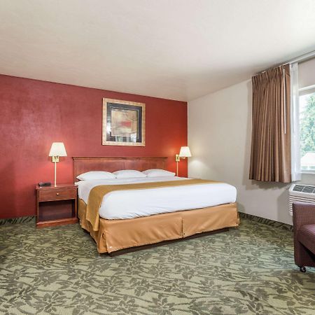Days Inn By Wyndham Eugene Downtown/University מראה חיצוני תמונה