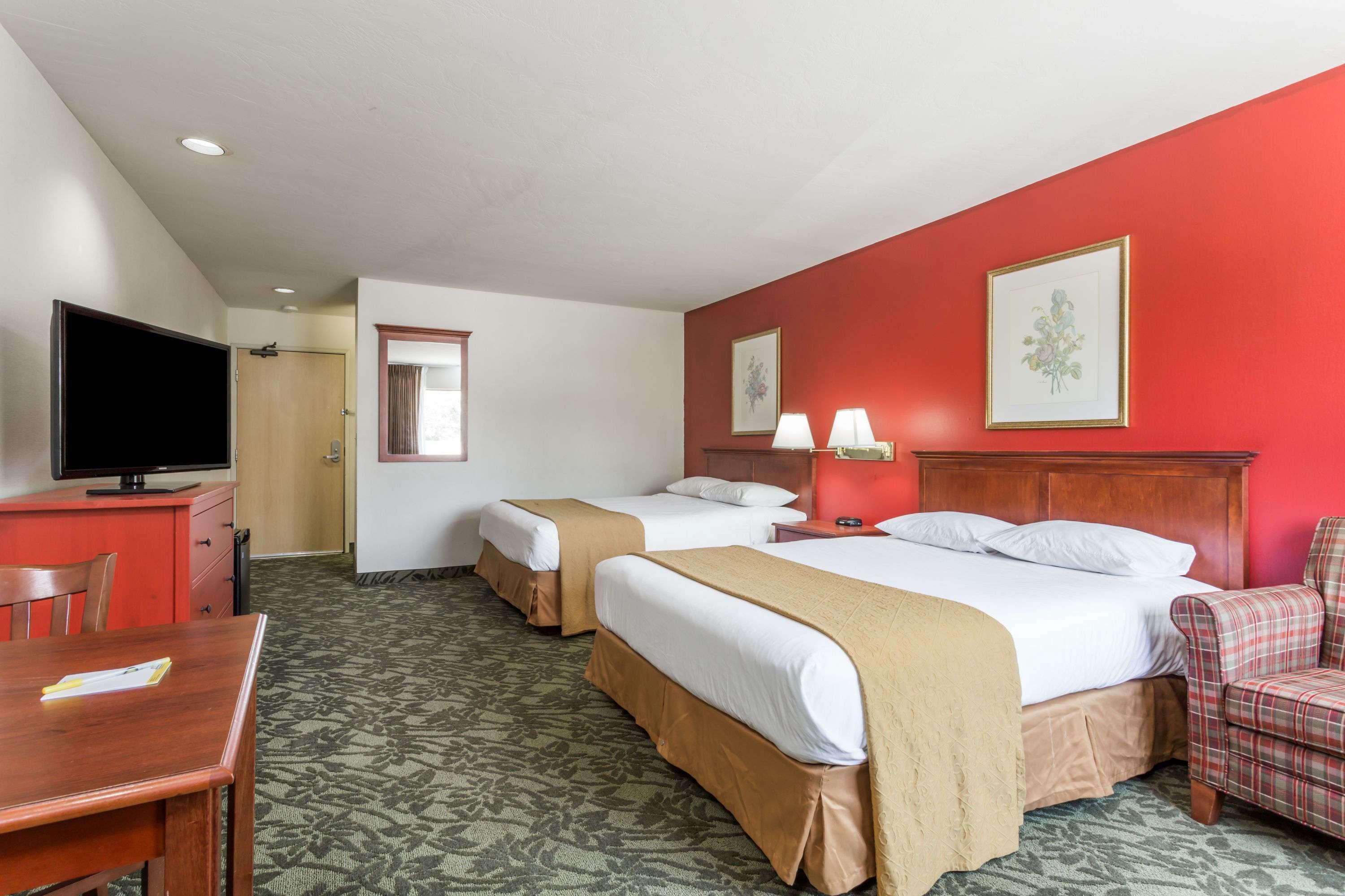 Days Inn By Wyndham Eugene Downtown/University מראה חיצוני תמונה
