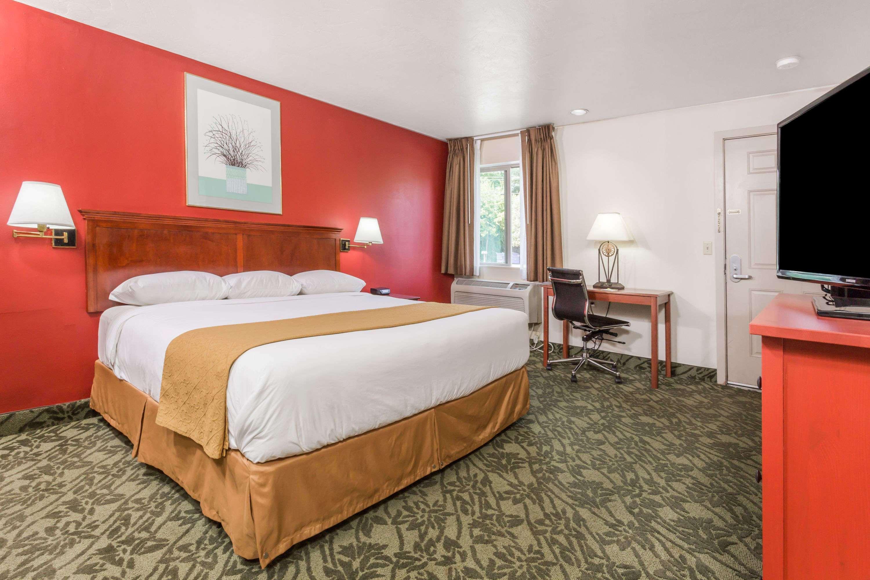 Days Inn By Wyndham Eugene Downtown/University מראה חיצוני תמונה
