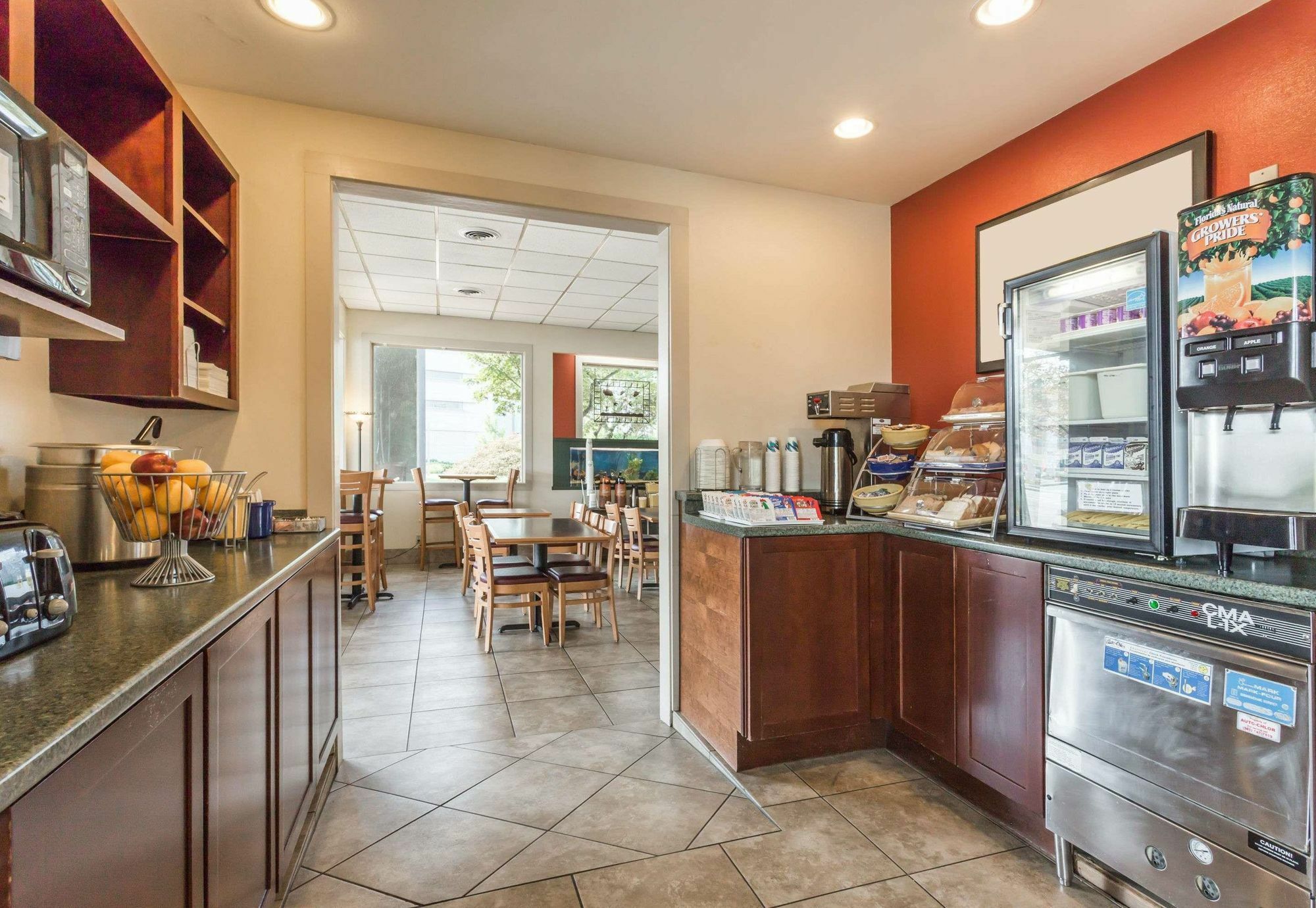 Days Inn By Wyndham Eugene Downtown/University מראה חיצוני תמונה